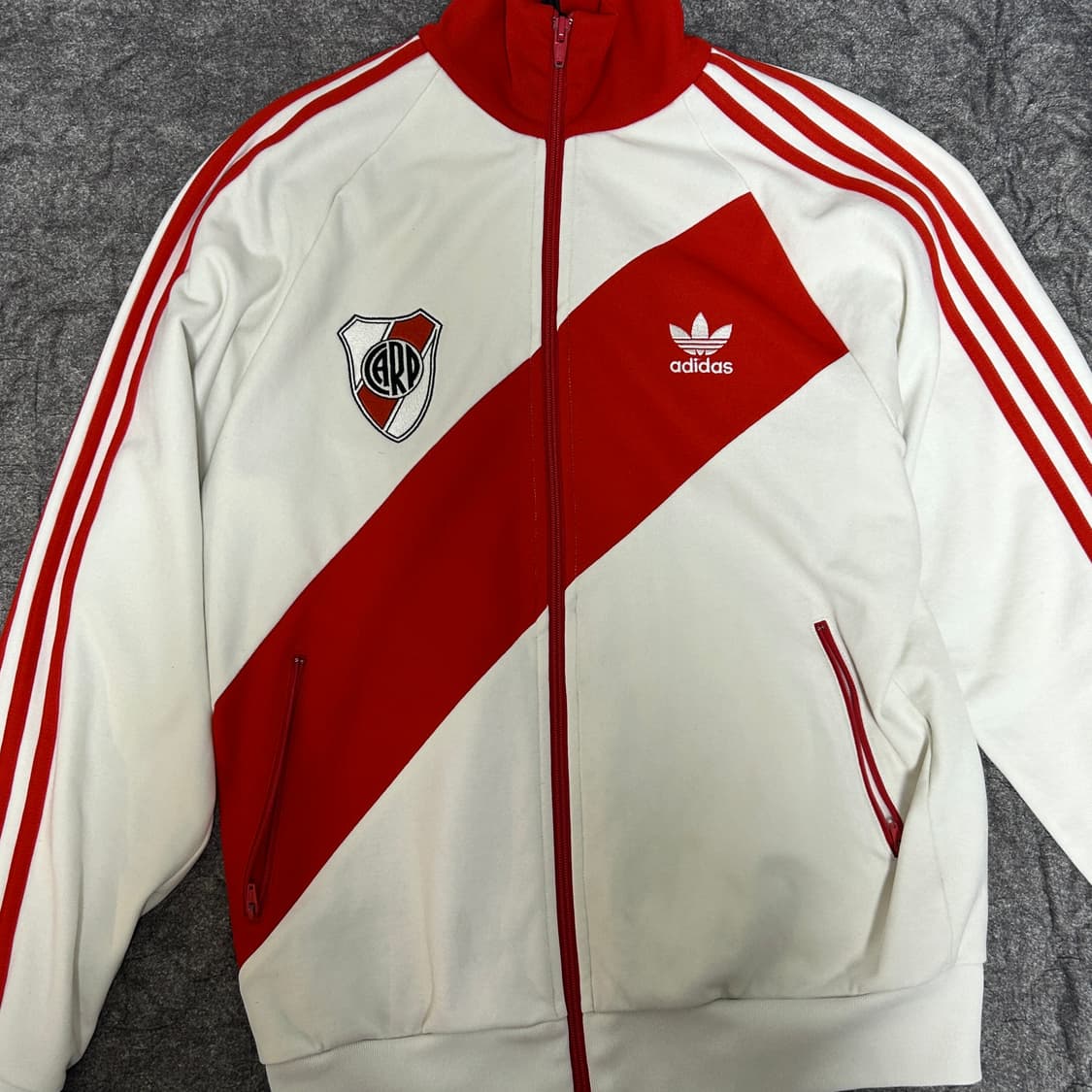 아디다스 리버플레이트 트랙탑 화이트/레드 져지 상품이미지1