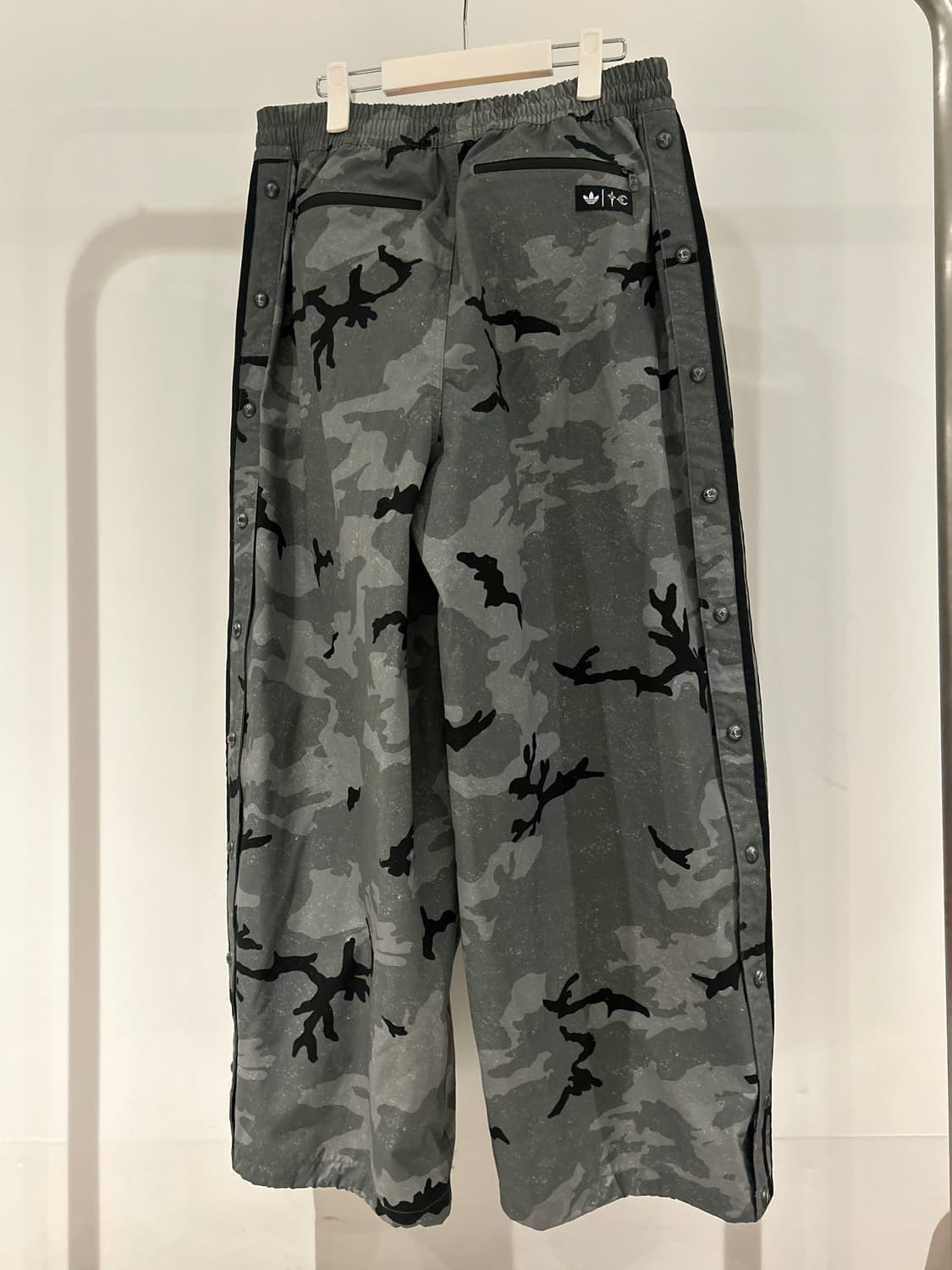 Thug Club x Adidas Camo Pants 상품이미지3
