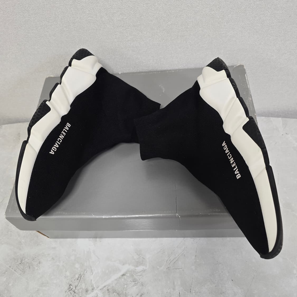 발렌시아가 스피드러너 스니커즈 신발 39사이즈 255 260 판매 상품이미지4