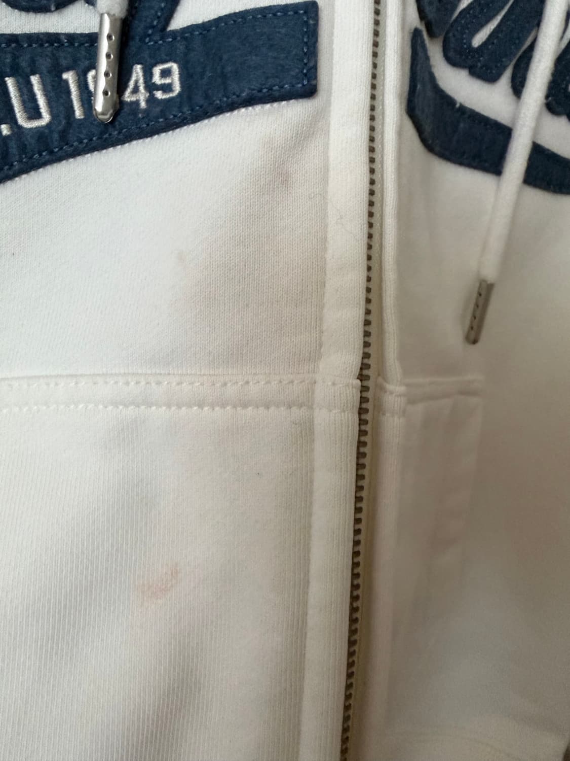 후아유 패치 크롭 후드집업 아이보리 상품이미지4