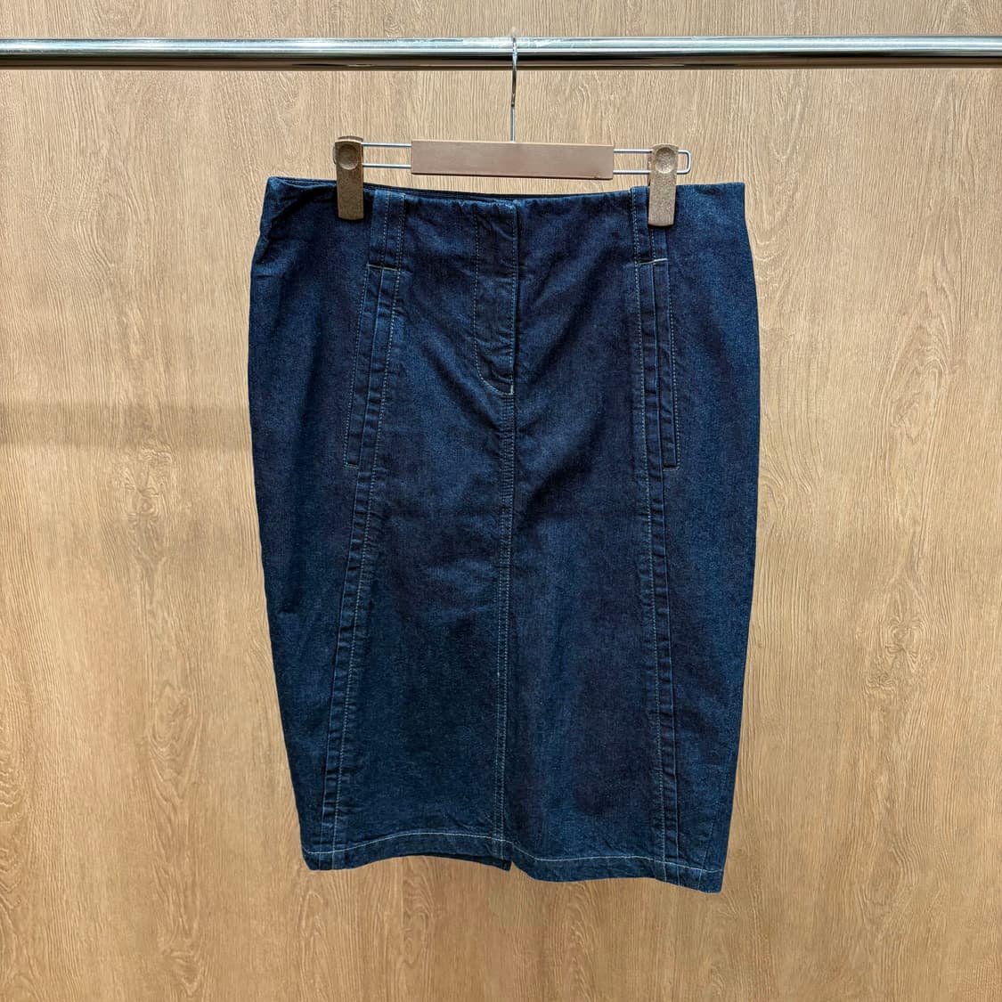 살바토레 페라가모 데님 미디 스커트 절개 라인 디테일 슬림핏 인디고 블루 상품이미지2