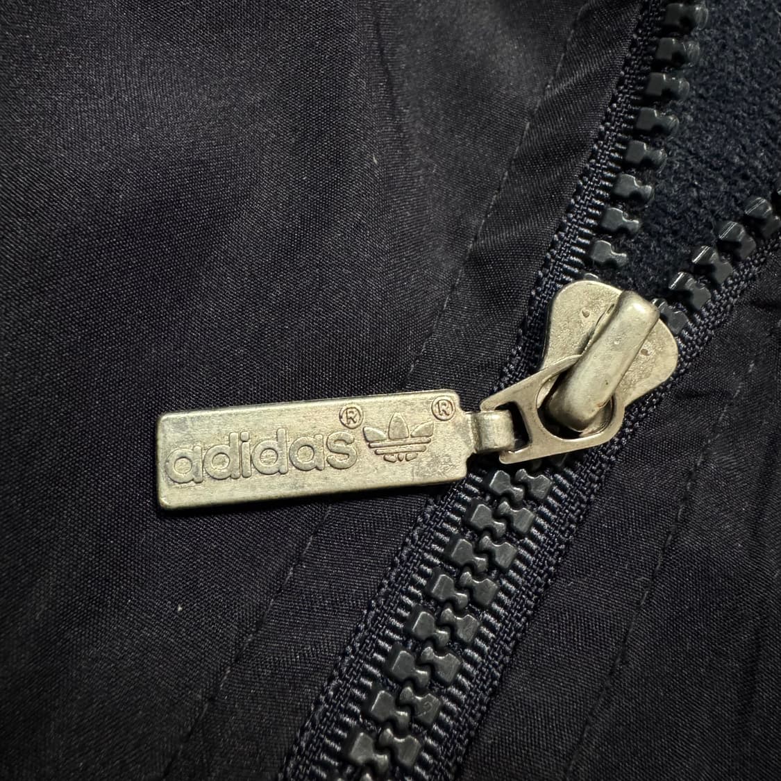  Name : 아디다스 올드스쿨 사이드라인 오버핏 바람막이 :) 상품이미지3