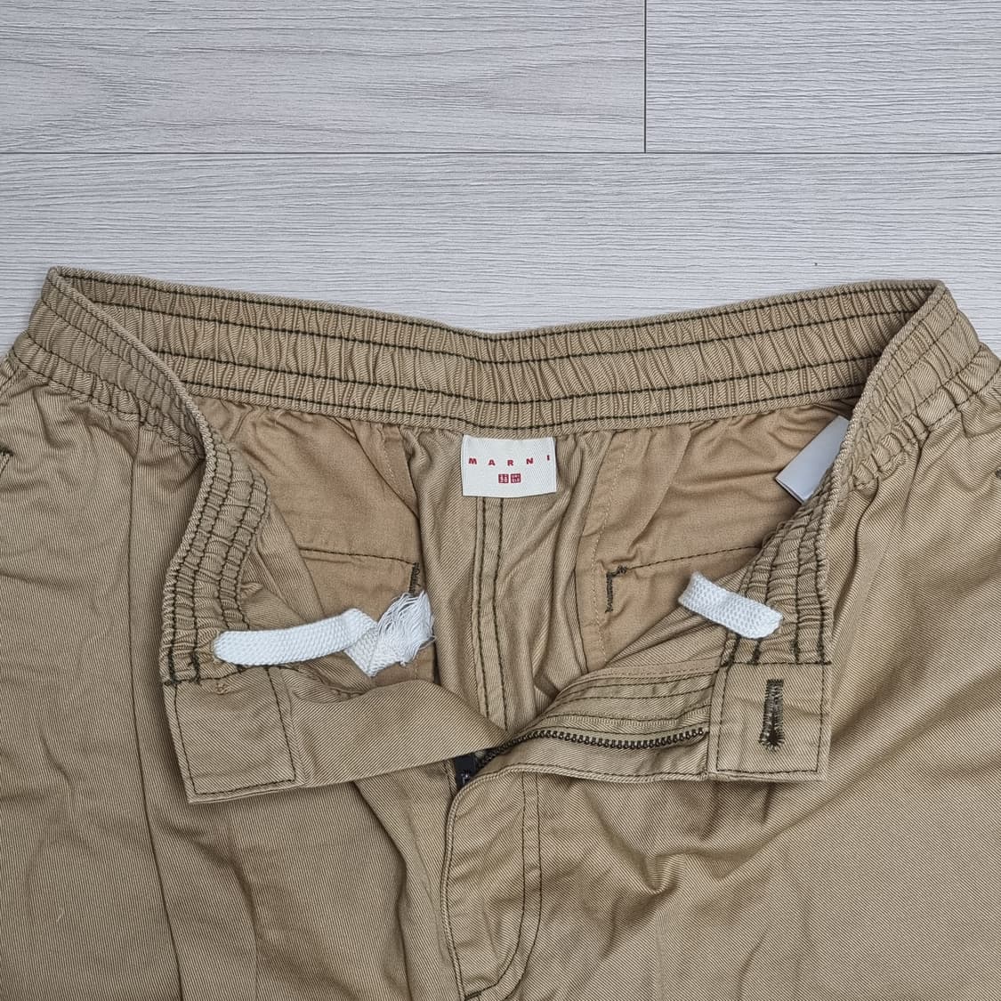 유니클로 마르니 버뮤다 팬츠 베이지카키 상품이미지2