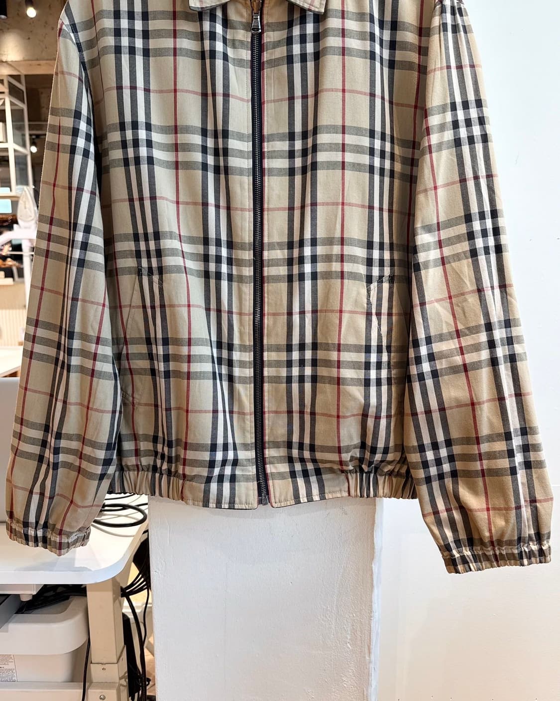 버버리 브라운 노바체크 리버시블 블루종 자켓  상품이미지4