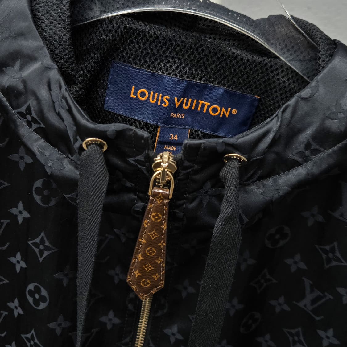 백화점판 / 루이비통 LV 모노그램 샤이니 바람막이 조거팬츠 셋업 상품이미지3