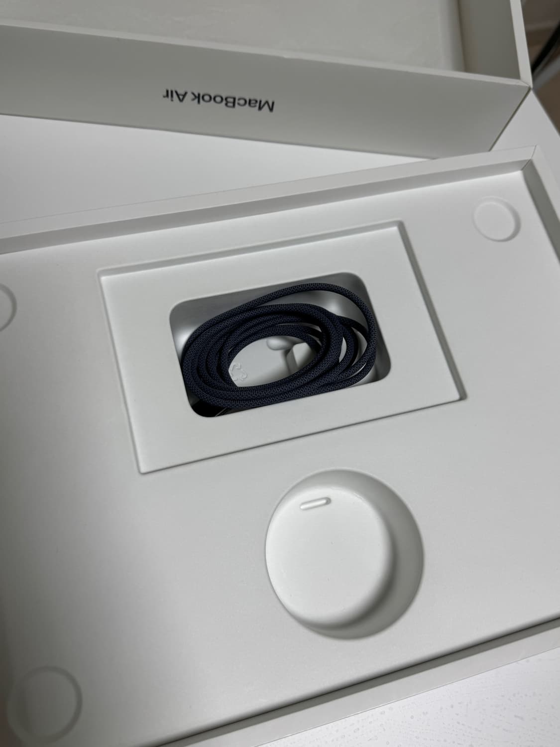 애플 맥북 에어 미드나이트 M2 256GB / 램 8GB 상품이미지10