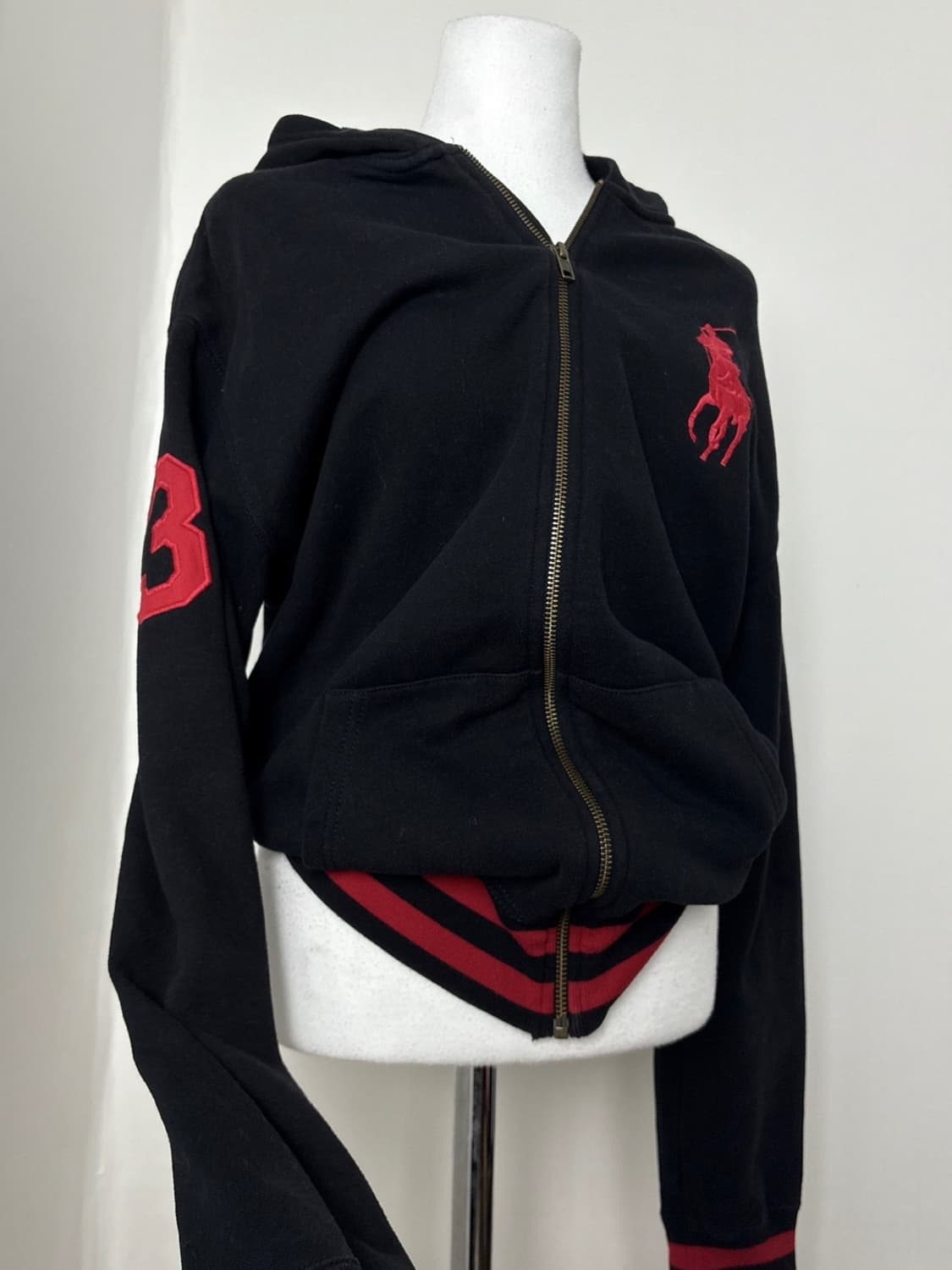 폴로 빅포니 블랙 레드 단가라 후드집업 상품이미지2