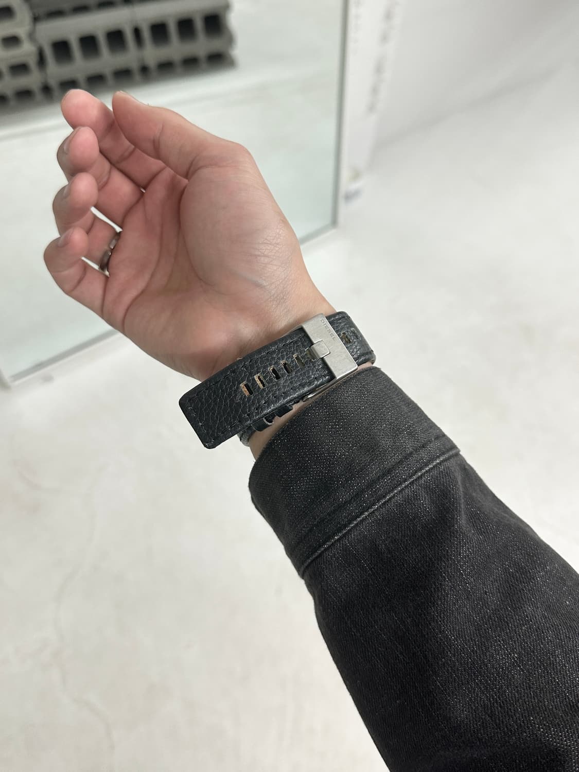 디젤 실버 스퀘어 레더 시계 상품이미지2