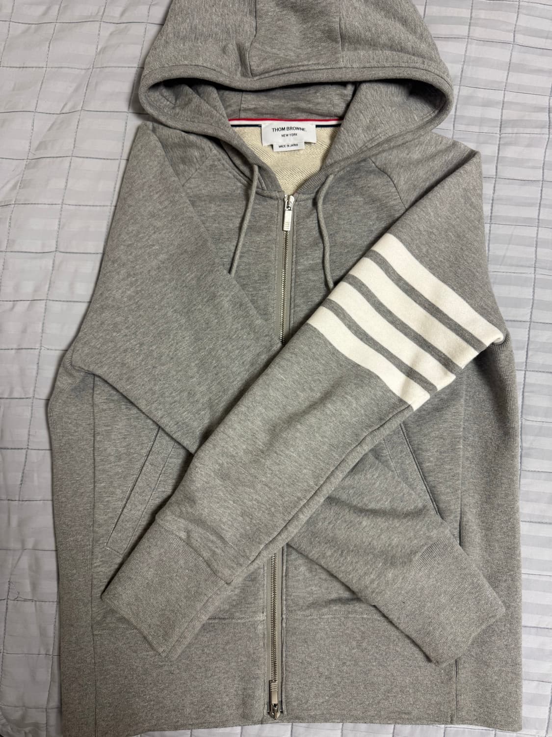 톰브라운 사선완장 후드집업 새상품급 상품이미지2