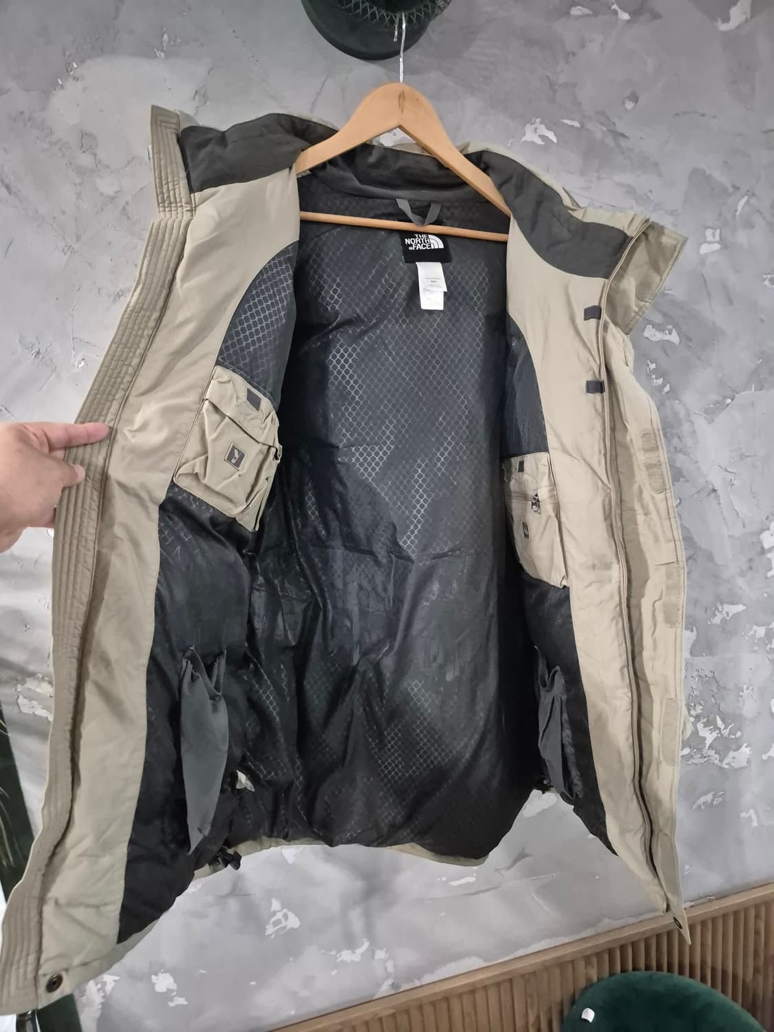 노스페이스 HyVent 남성 패딩 M 상품이미지6