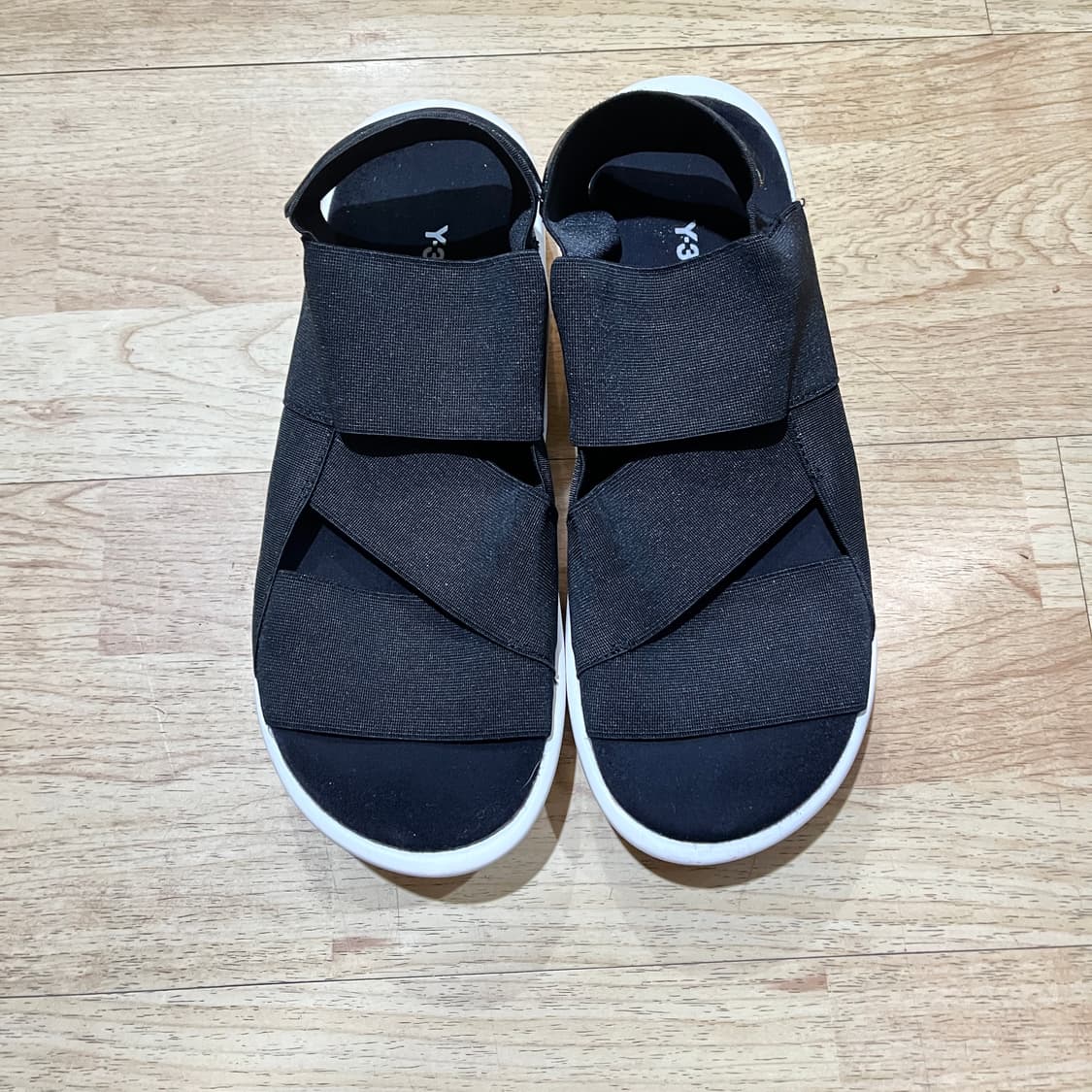 Y3 콰사 샌들 코어 블랙 & 화이트 250사이즈 상품이미지1