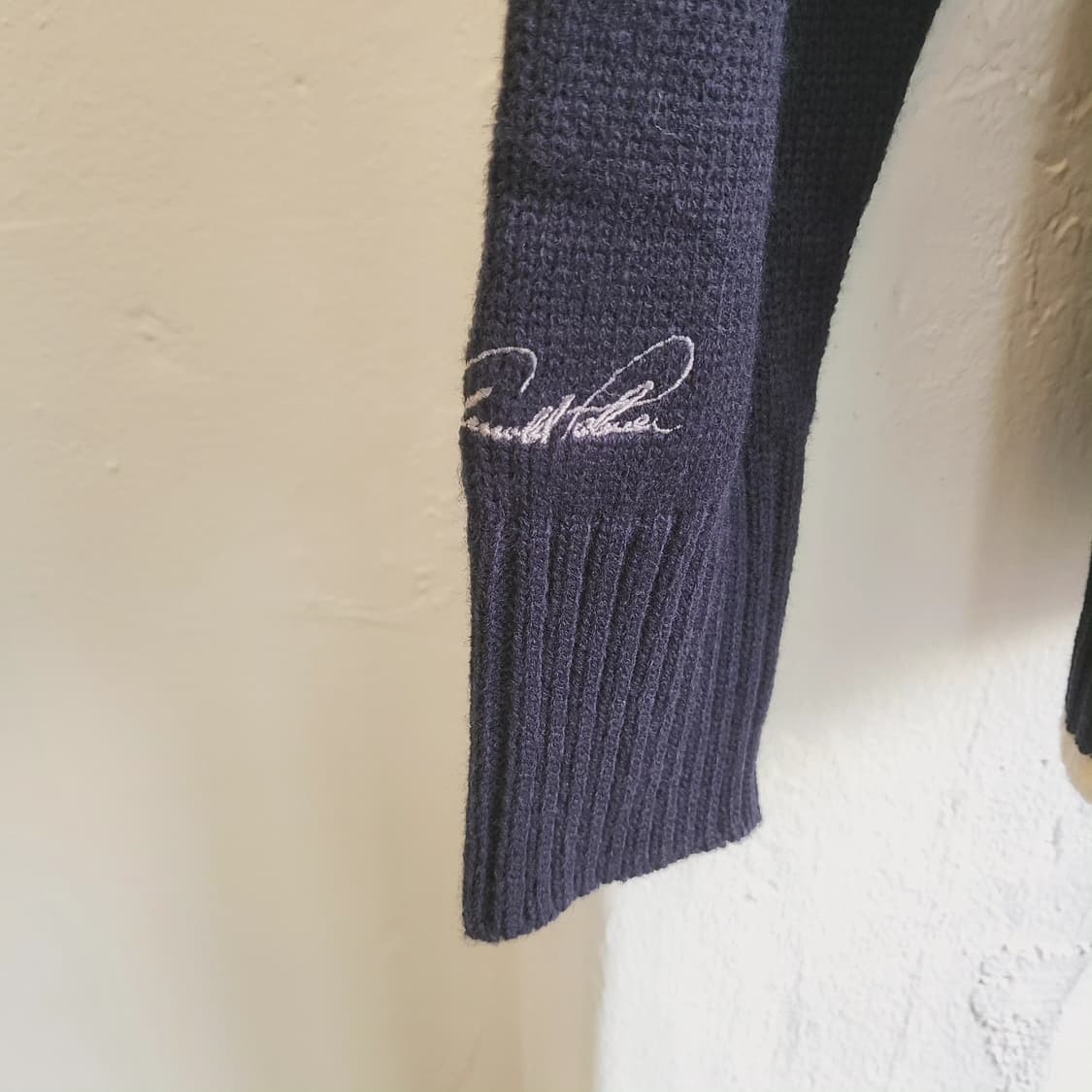 아놀드파마 모크넥 딥네이비 니트 상품이미지4