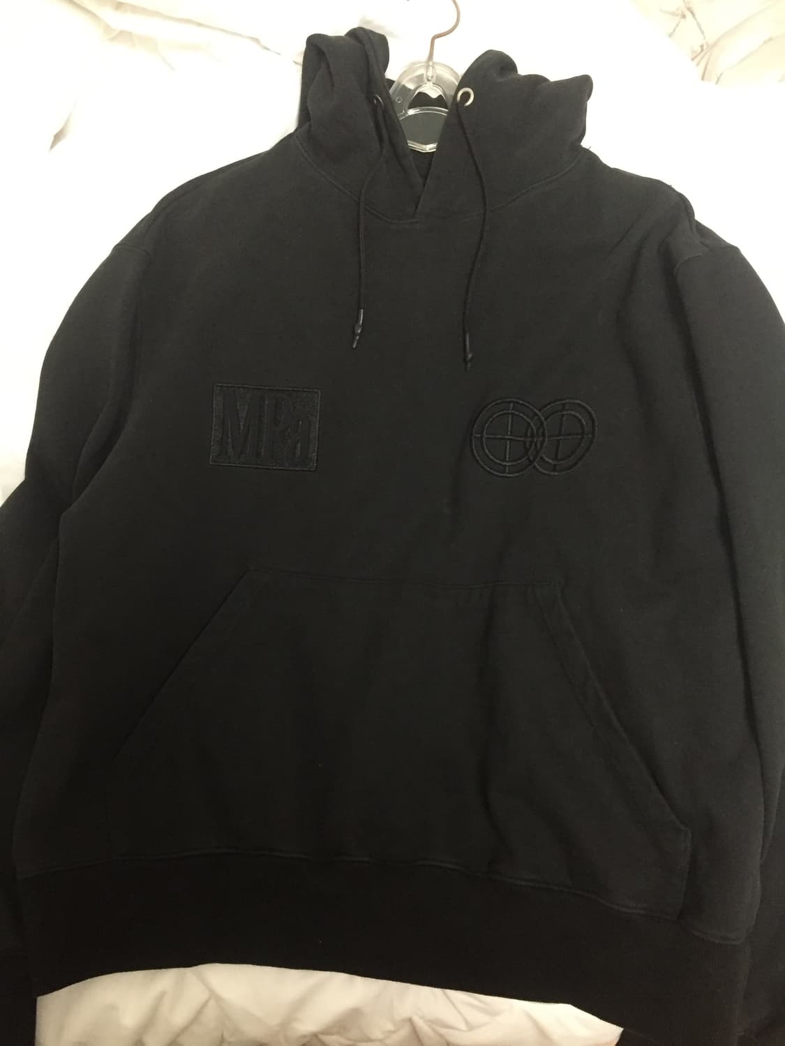 플라스틱 프로덕트 Mpa 후드티 상품이미지1