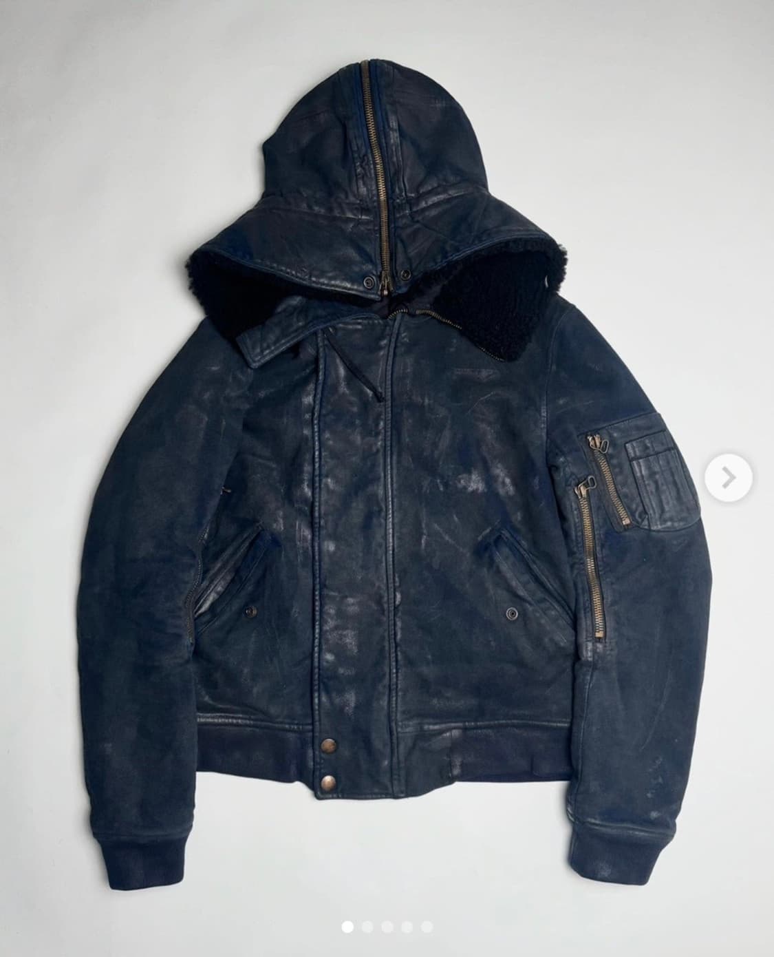 데카르넹 발망 10aw 왁스드 봄버 상품이미지1