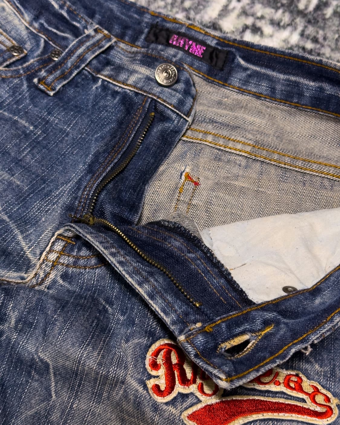 {UNKNOWN} Multi Patch Distressed Jeans   상품이미지5