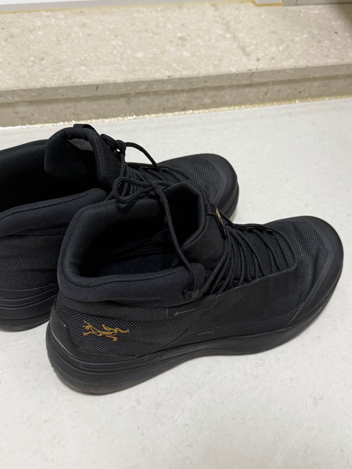 아크테릭스 등산화 270 상품이미지1