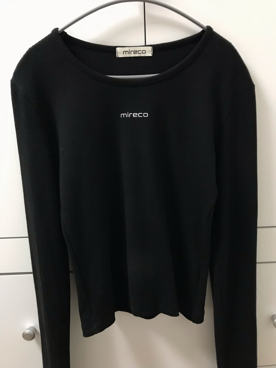 미레코 MINI LOGO T-SHIRT BLACK 상품이미지4