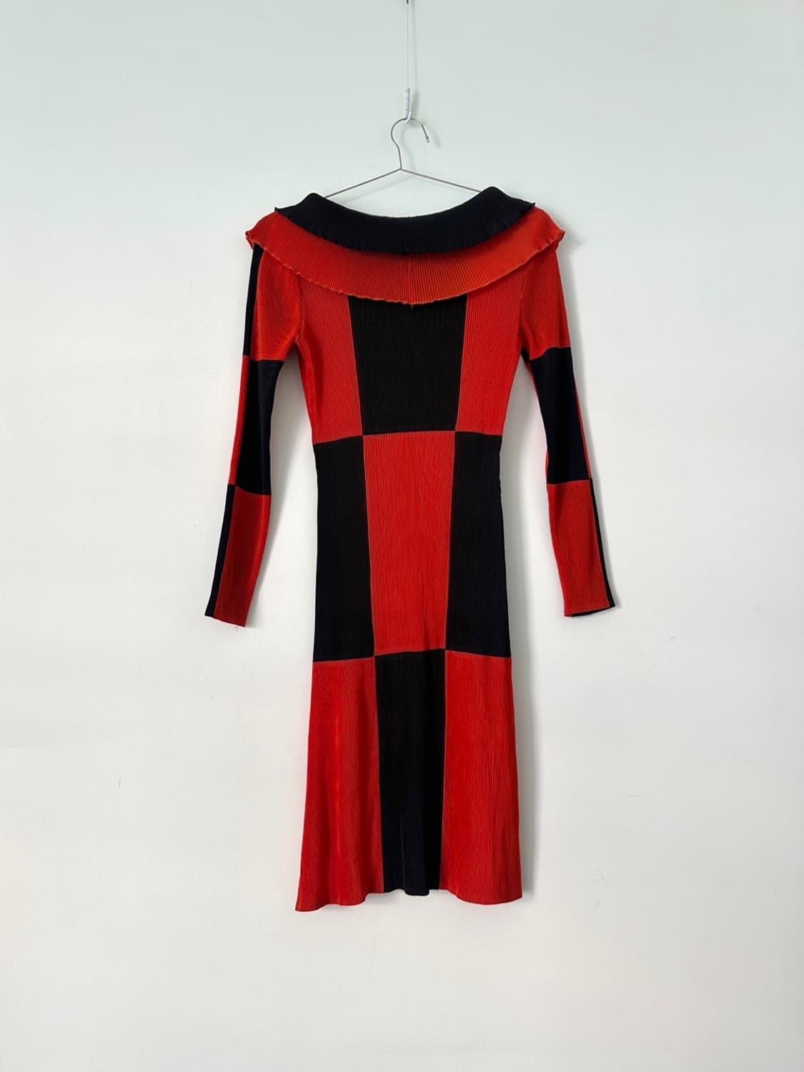 Circling pleats ops / black & orange 상품이미지4