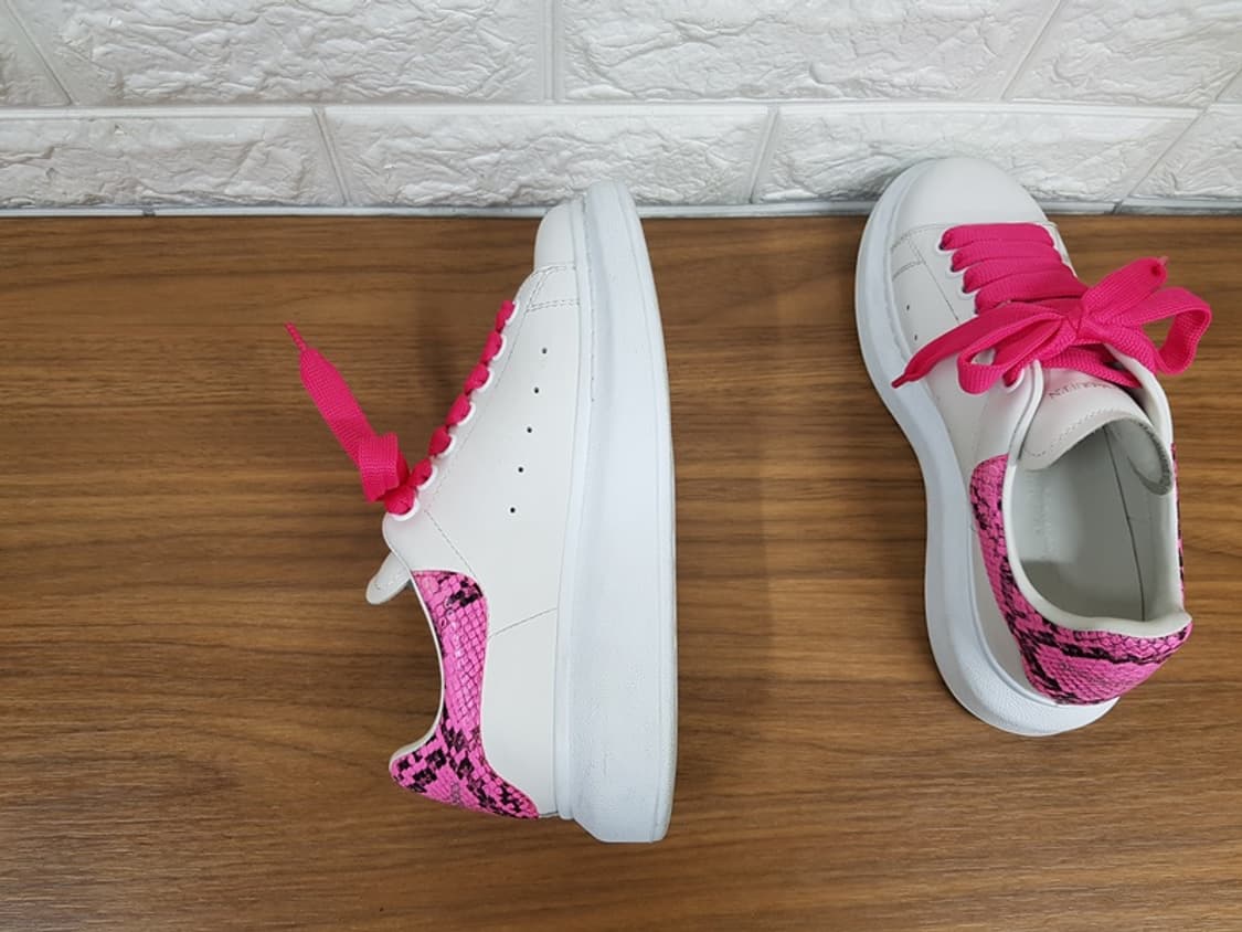 알렉산더맥퀸 오버솔 스니커즈 235 (36) 553770 상품이미지8