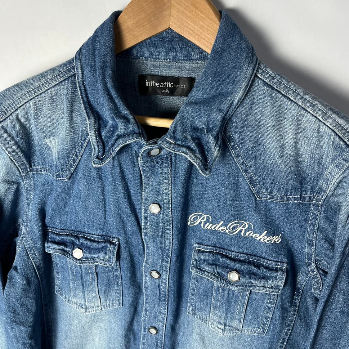 [In The Attic] 인더애틱 루드락커스 워싱 데님셔츠 상품이미지3