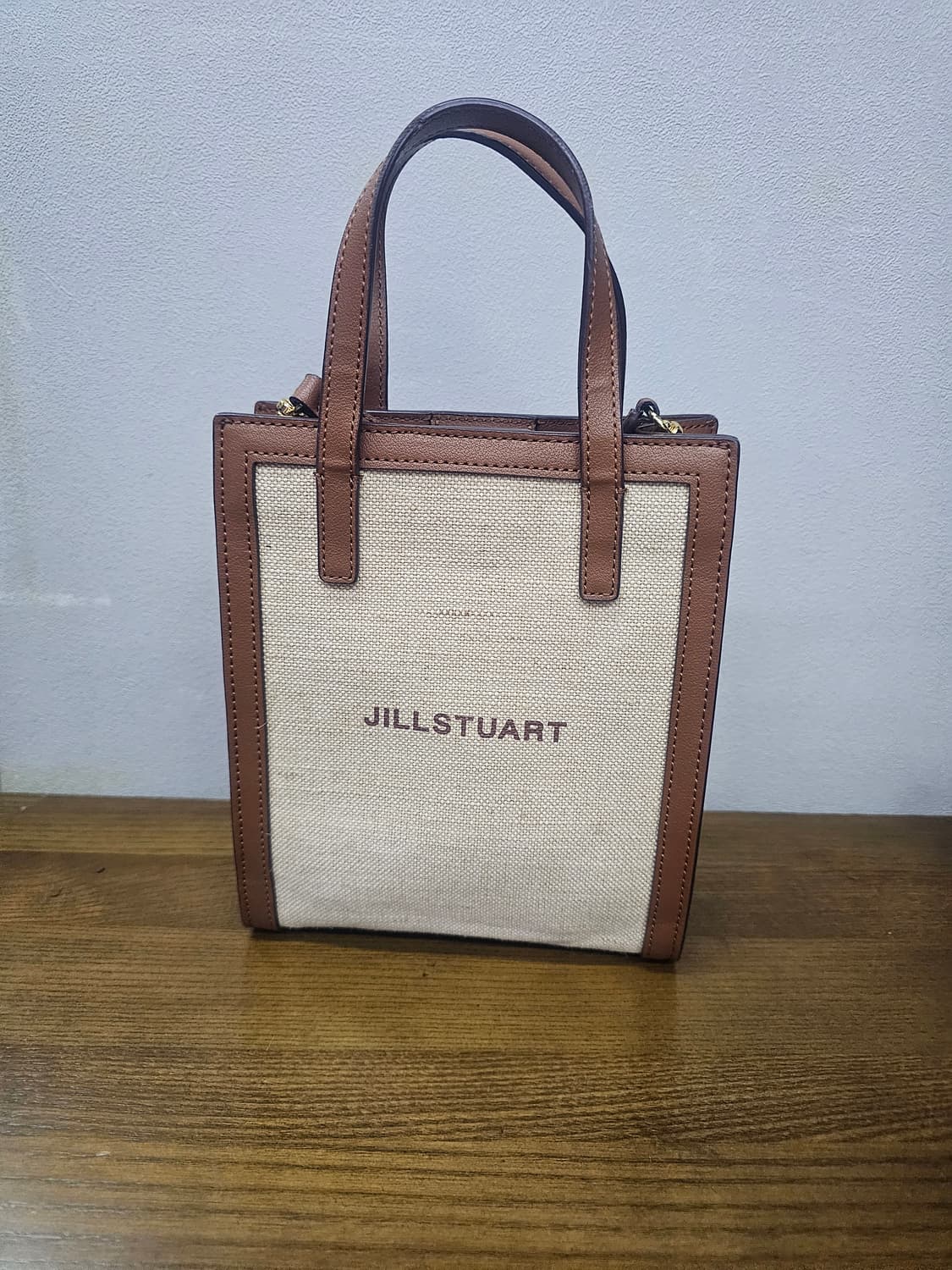 질스튜어트 브라운 가죽배색 린넨혼방 토트백 상품이미지1