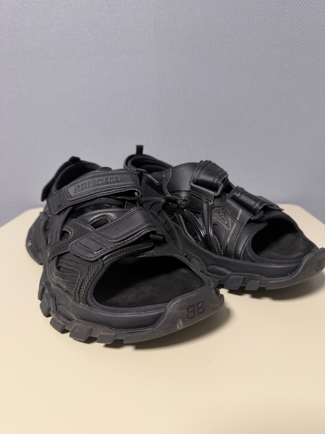 발렌시아가 트랙 샌들 블랙 [42] 상품이미지1