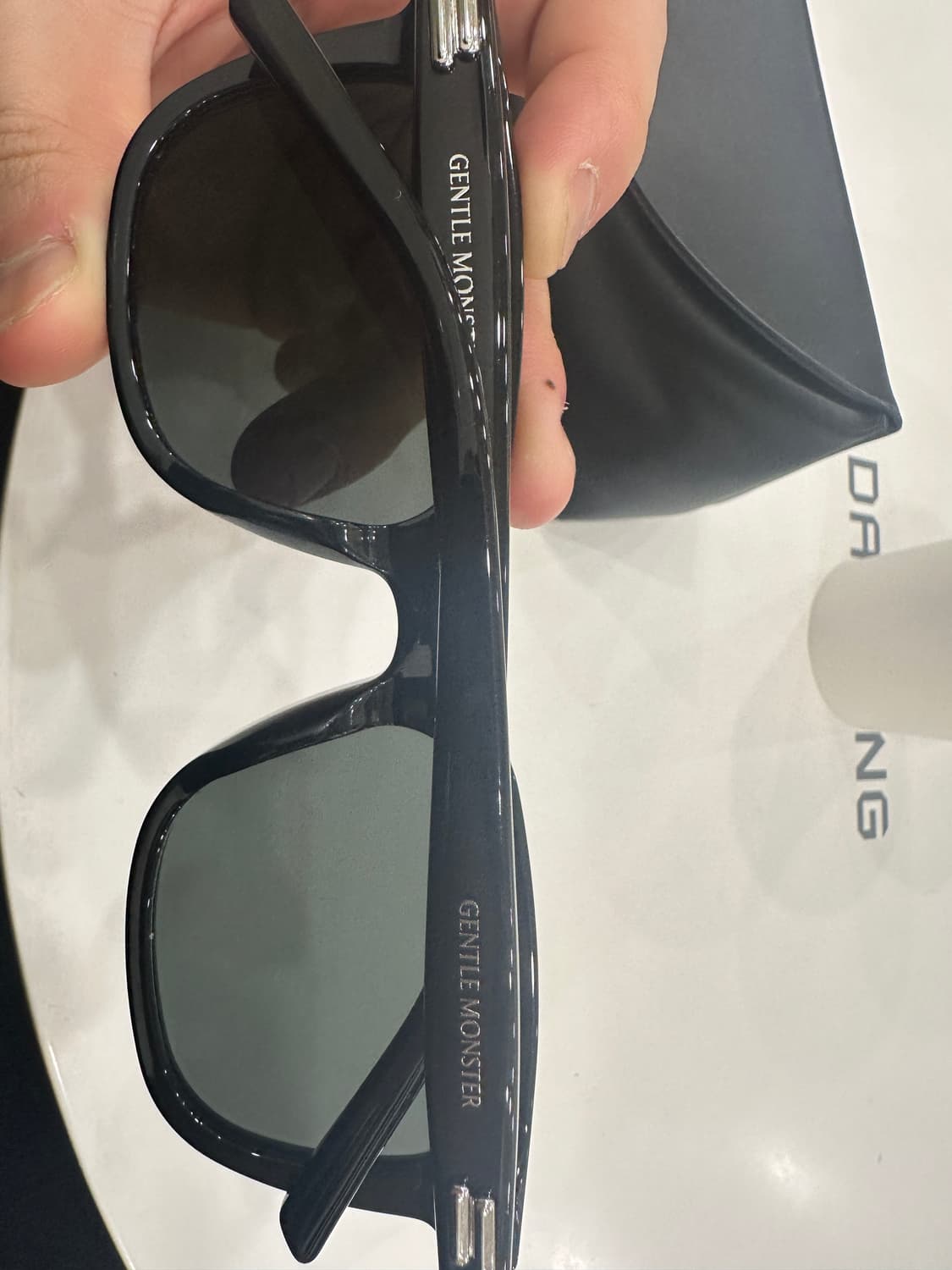 젠틀몬스터 데이즈데이 상품이미지2