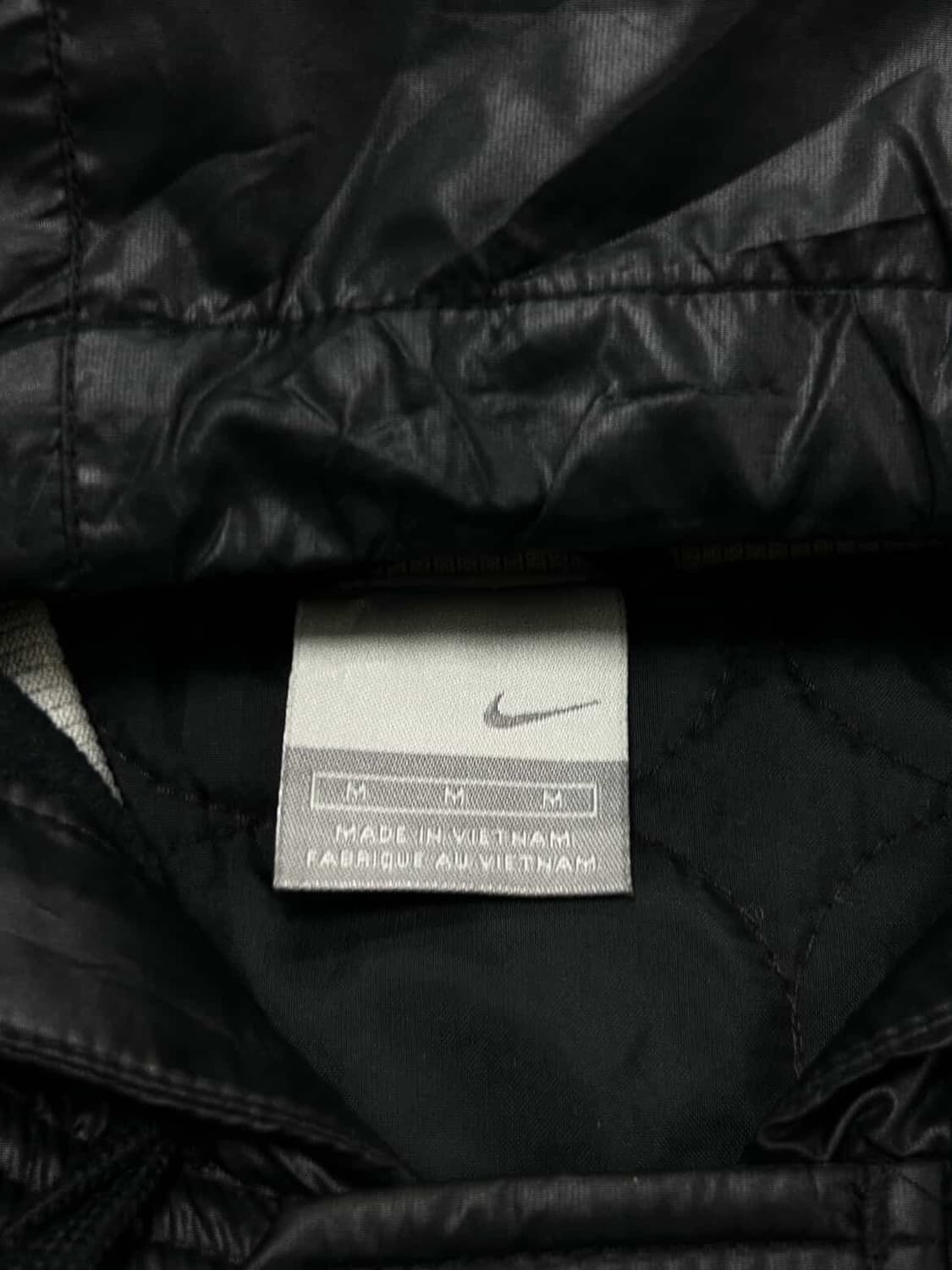 나이키 자수로고 블랙 나일론 점퍼 상품이미지7