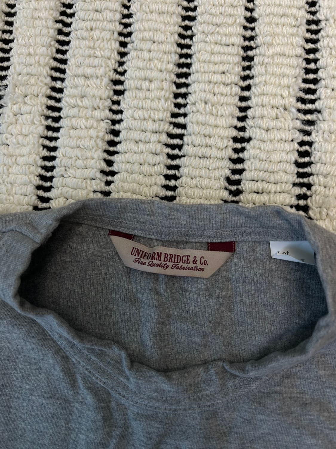 유니폼브릿지 그레이 티셔츠 상품이미지4