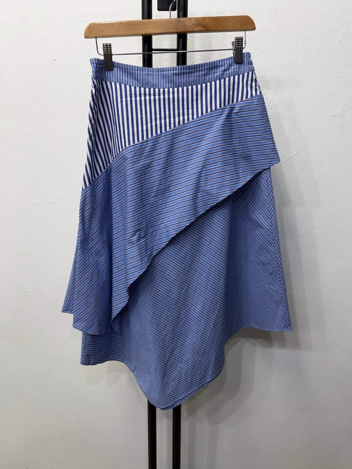 정품) 마쥬 블루 스트라이프 롱 스커트 38 상품이미지4