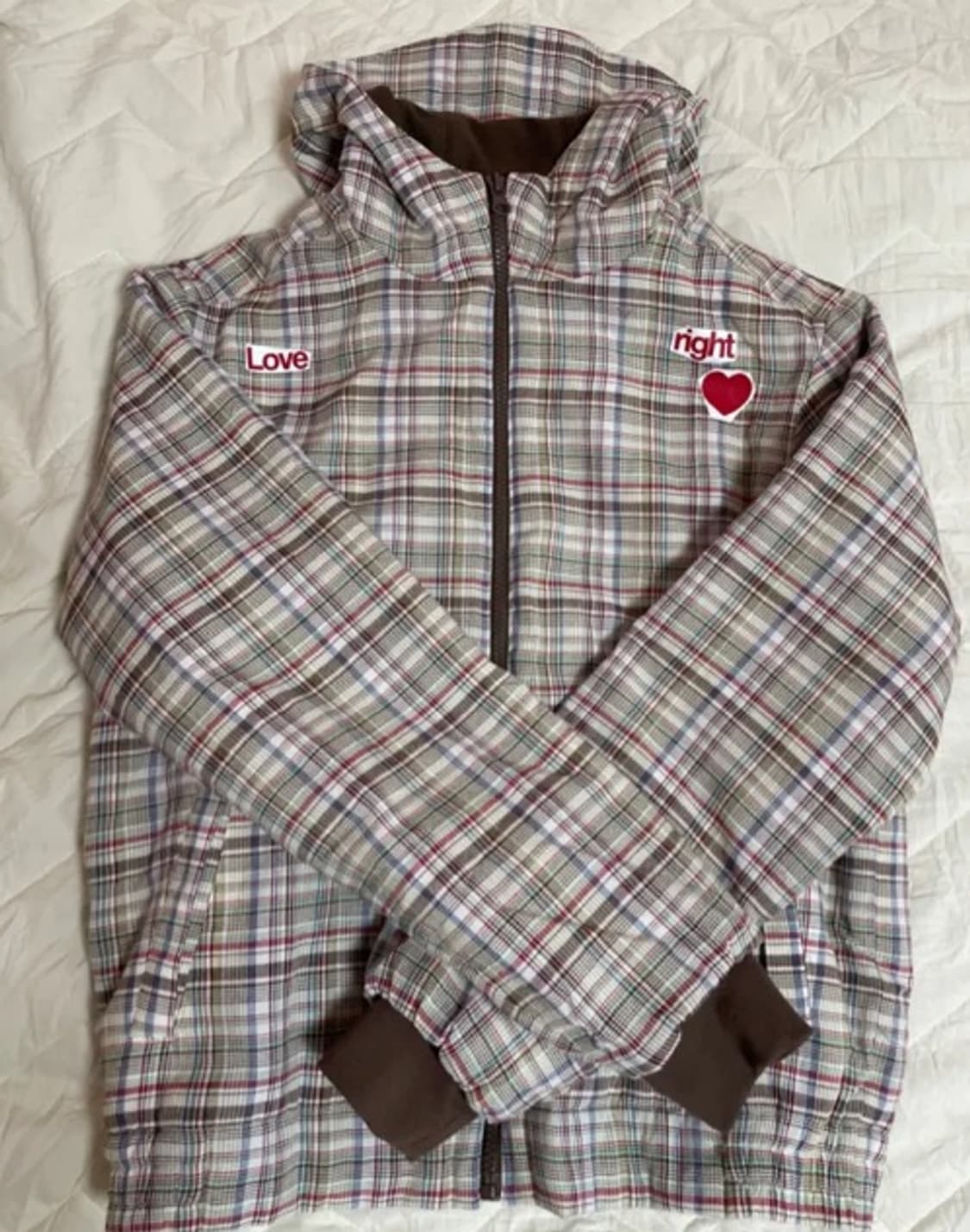 더뮤지엄비지터 love check puffed 상품이미지2