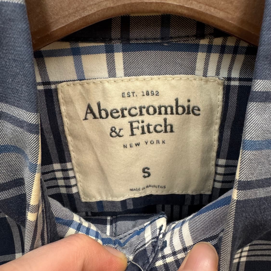 아베크롬비 타탄 체크 셔츠 전면 포켓 로고 포인트 화이트 네이비 상품이미지6