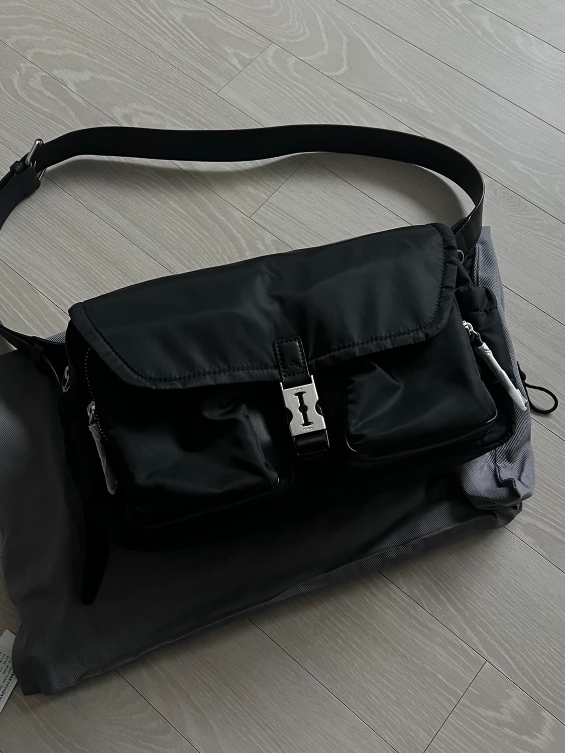 분크 헤이 더블 포켓 크로스백 블랙 S사이즈 상품이미지1