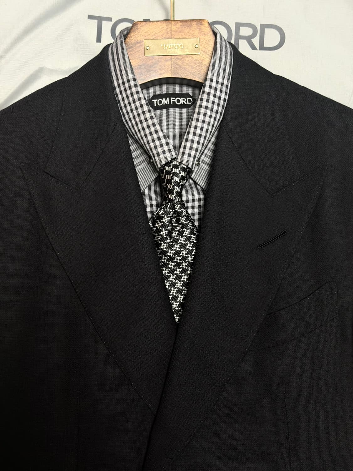 (명작,강추👍)톰포드 블랙 실크 윈저 수트 상품이미지6