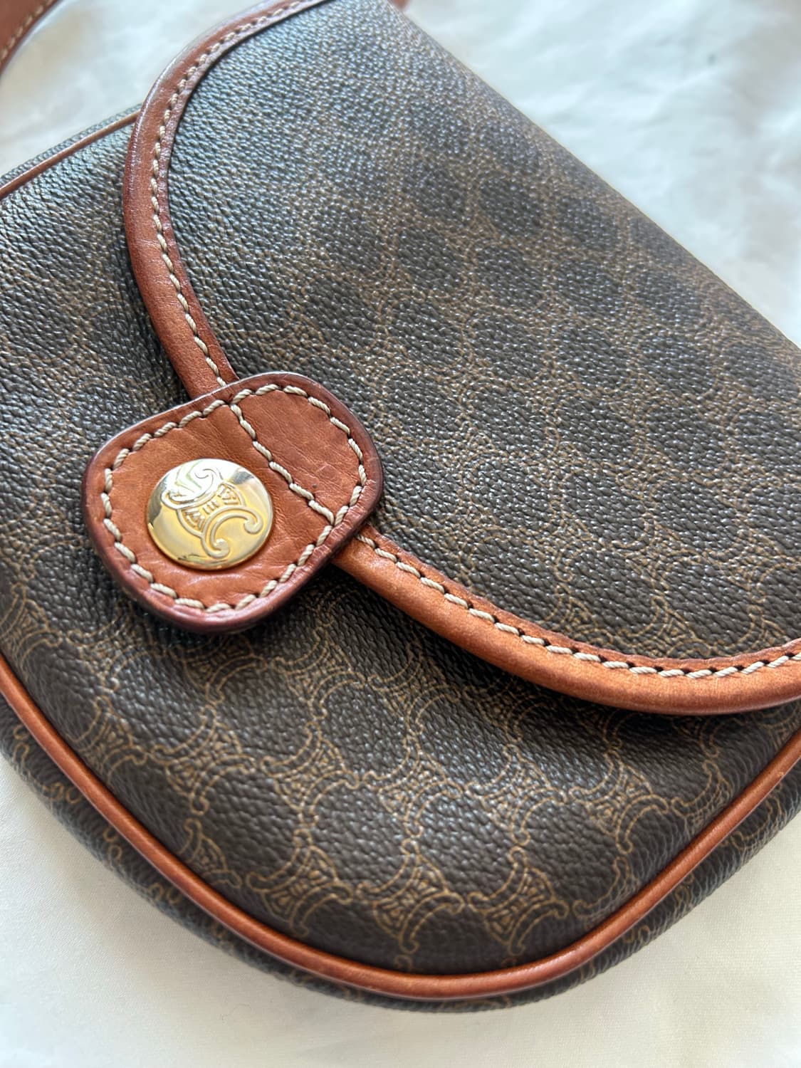 셀린느 마카담 크로스백 상품이미지3