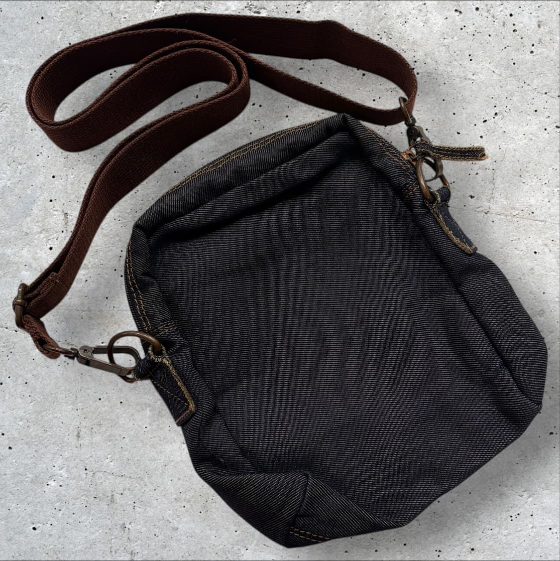 빈폴 빈티지 데님 미니 크로스백 상품이미지2