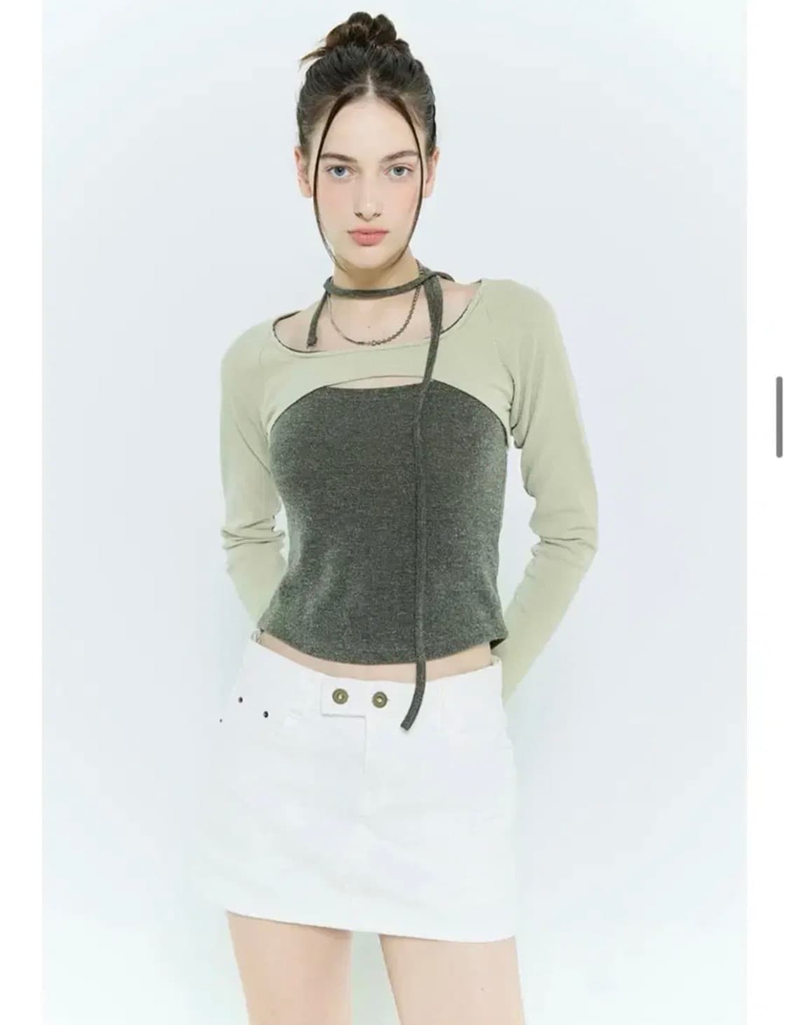 라티젠 컷아웃 스트랩 포인트 탑 상품이미지2