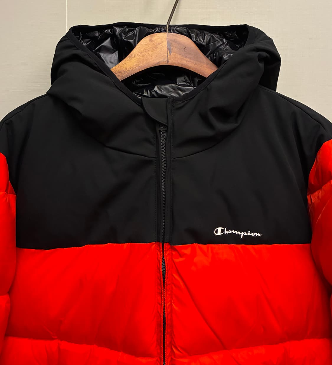 (L~XL)챔피온 EU 배색 후드 푸퍼 패딩 다운 블랙 레드 상품이미지4