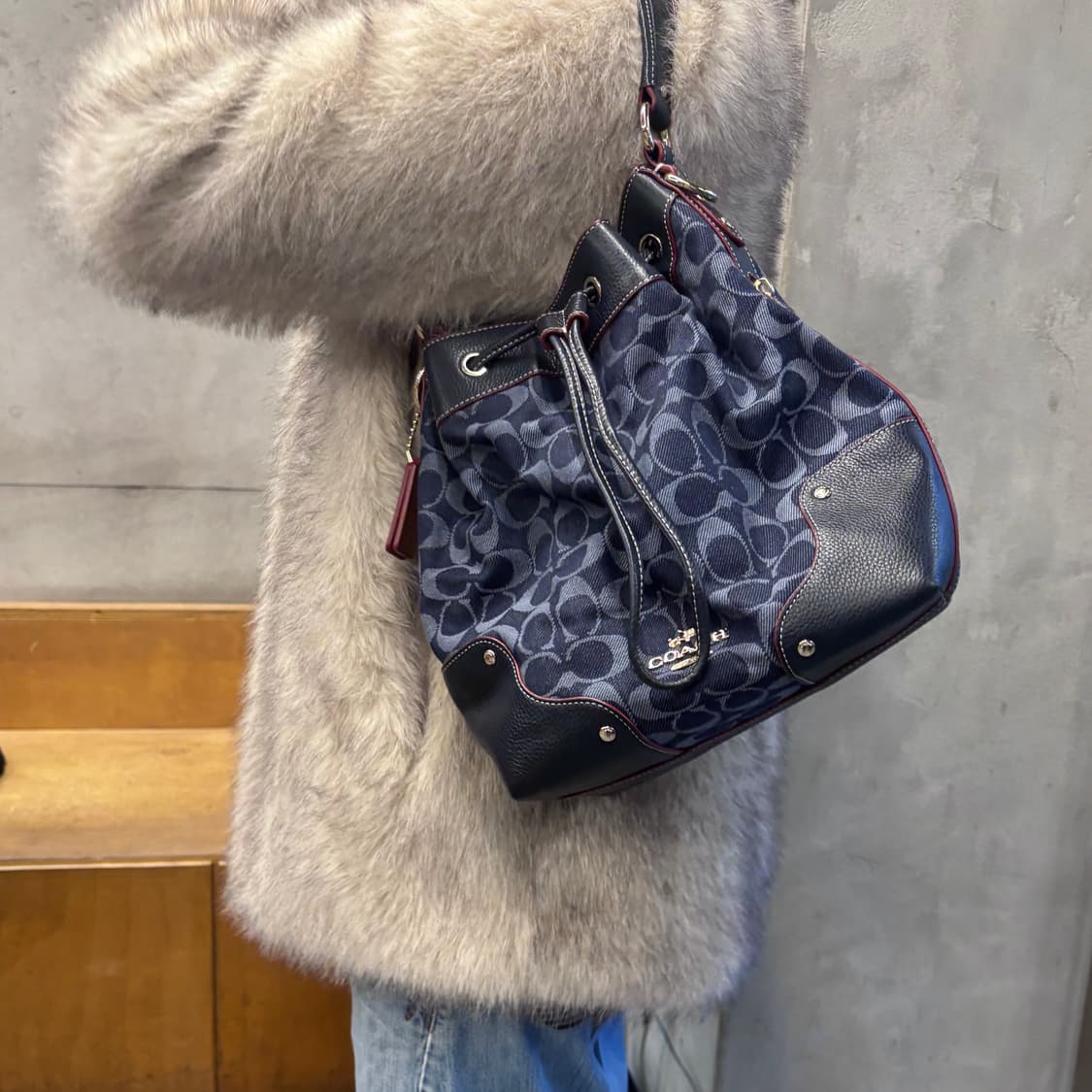 코치 데님 y2k 숄더백 상품이미지1