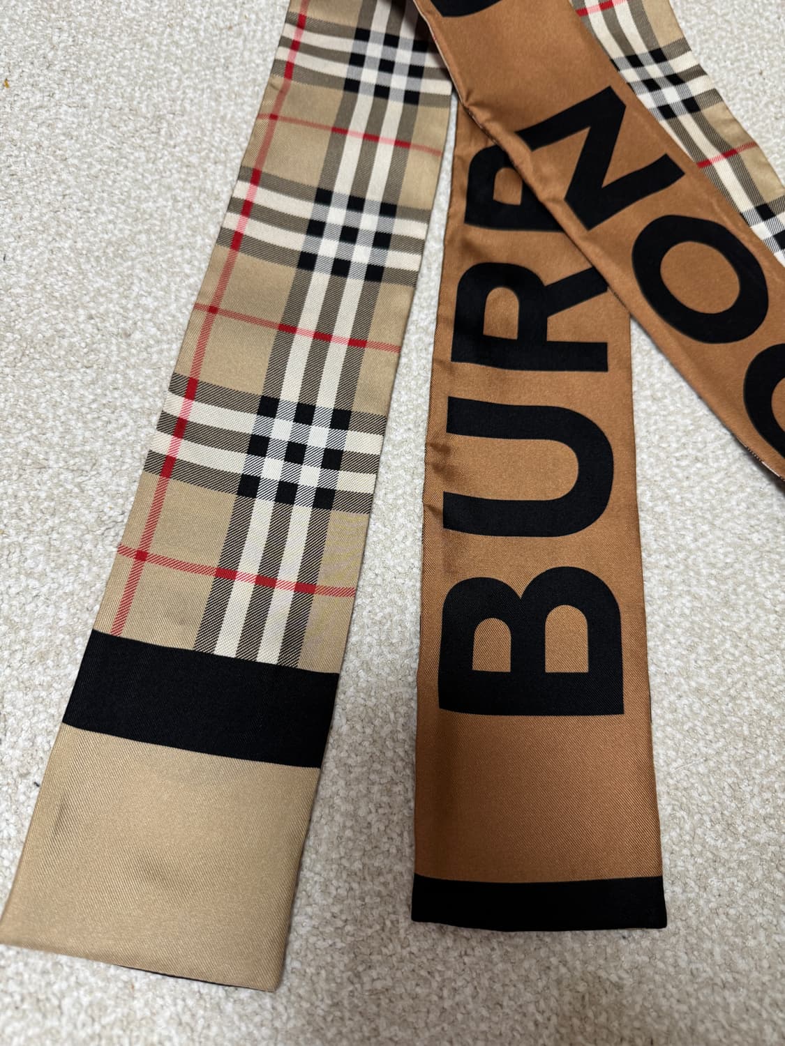 정품 버버리 트윌리(거의 새것) 상품이미지2