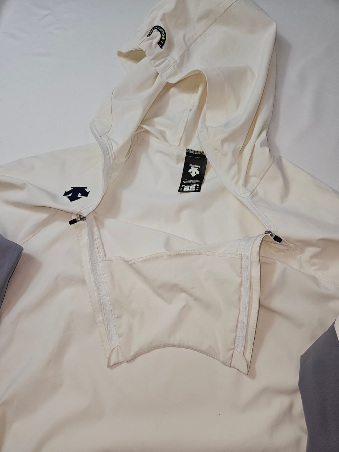 데상트 고프코어 사선웨이 아노락 웜업 우븐자켓 테크 XL 105 상품이미지2