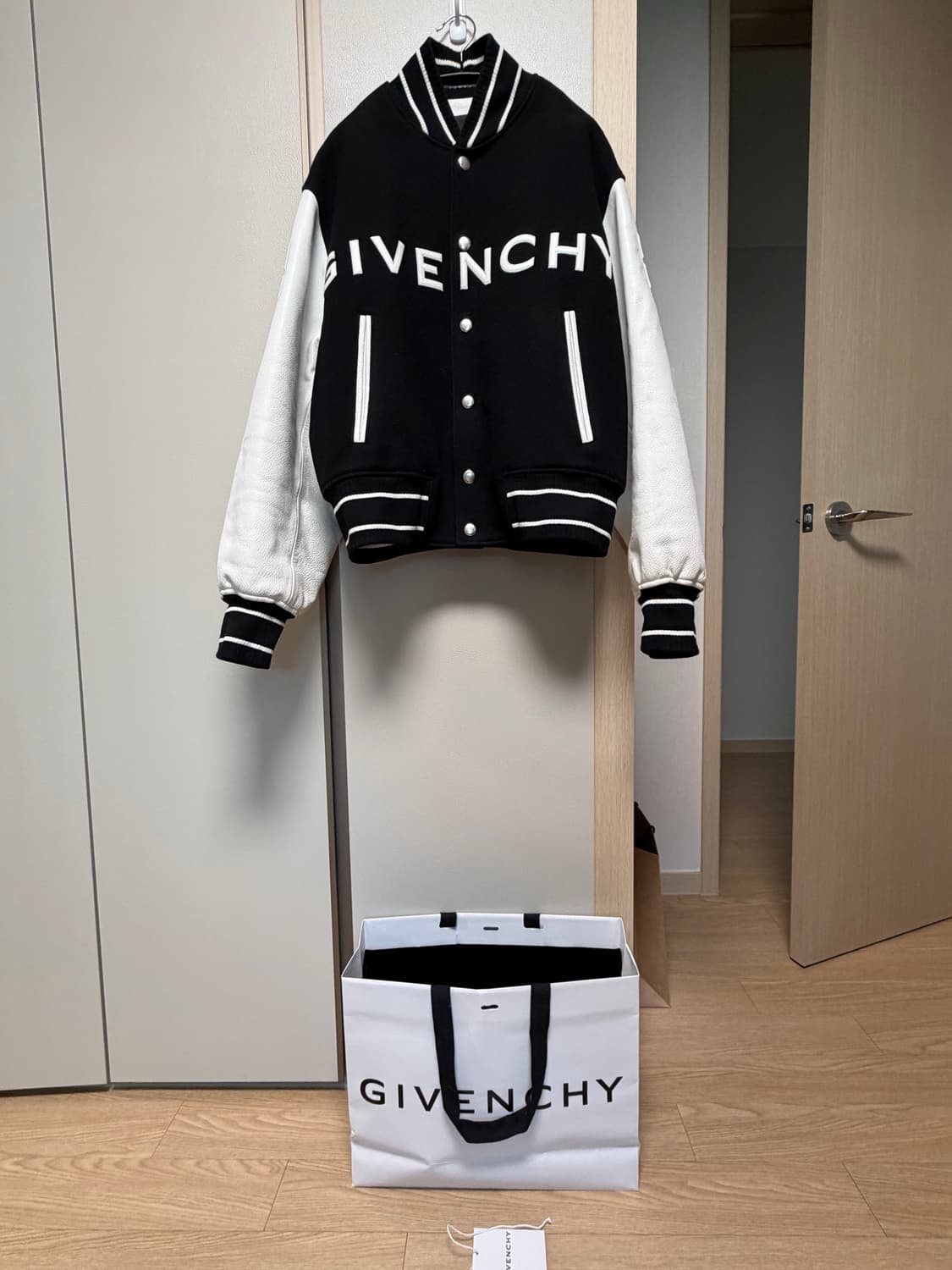 지방시 울 바시티 봄버 자켓 상품이미지7