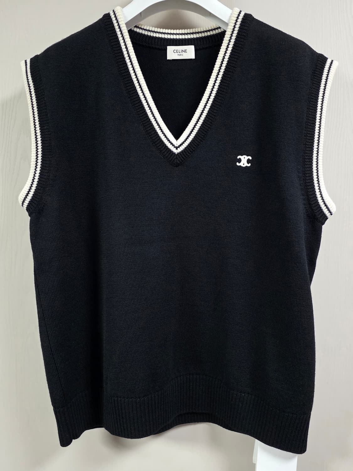 [박보검착용] 셀린느 트리옹프 브이넥 울 스웨터 베스트 블랙 S 사이즈! 상품이미지3