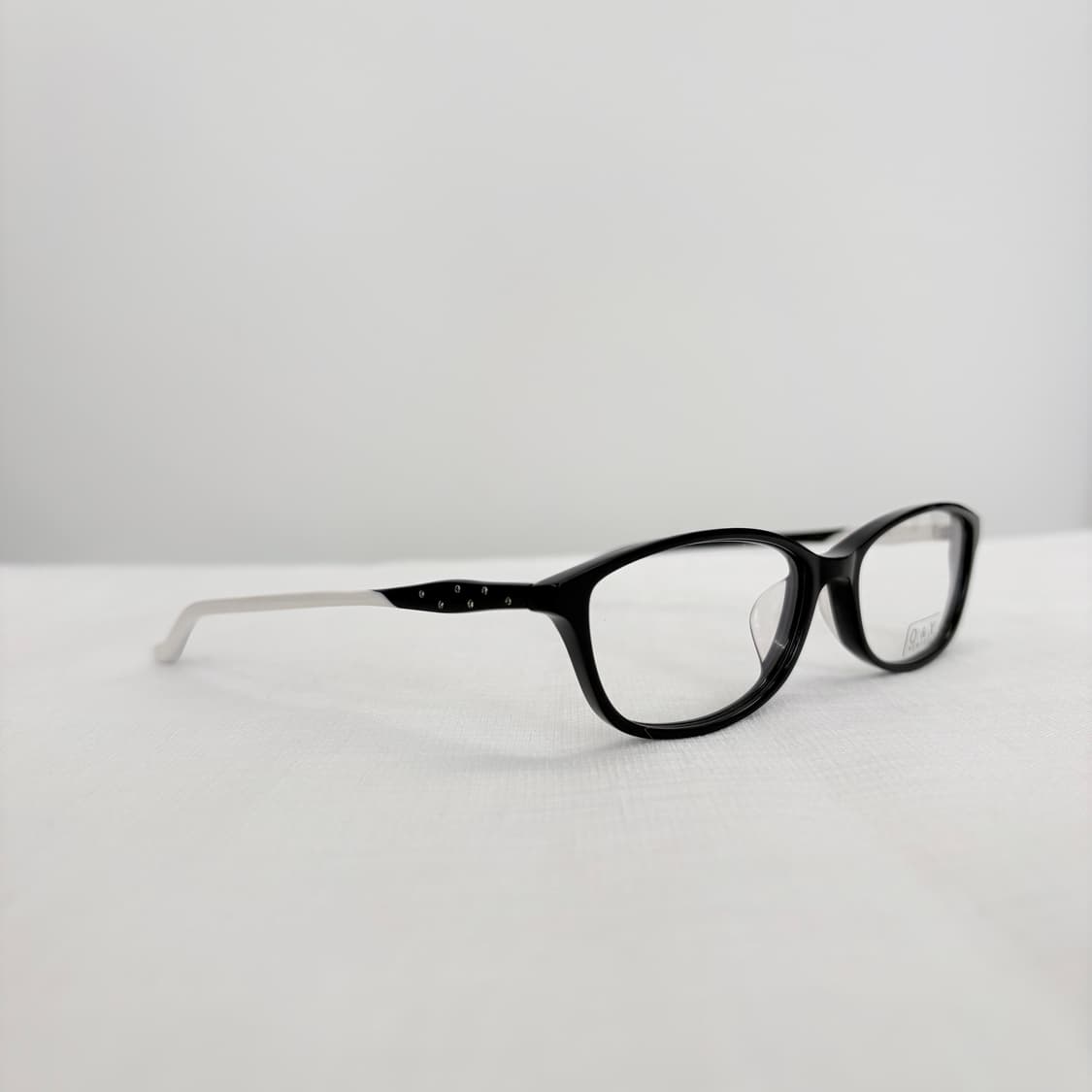 O&X Newyork 블랙 큐빅 빈티지 뿔테 상품이미지3