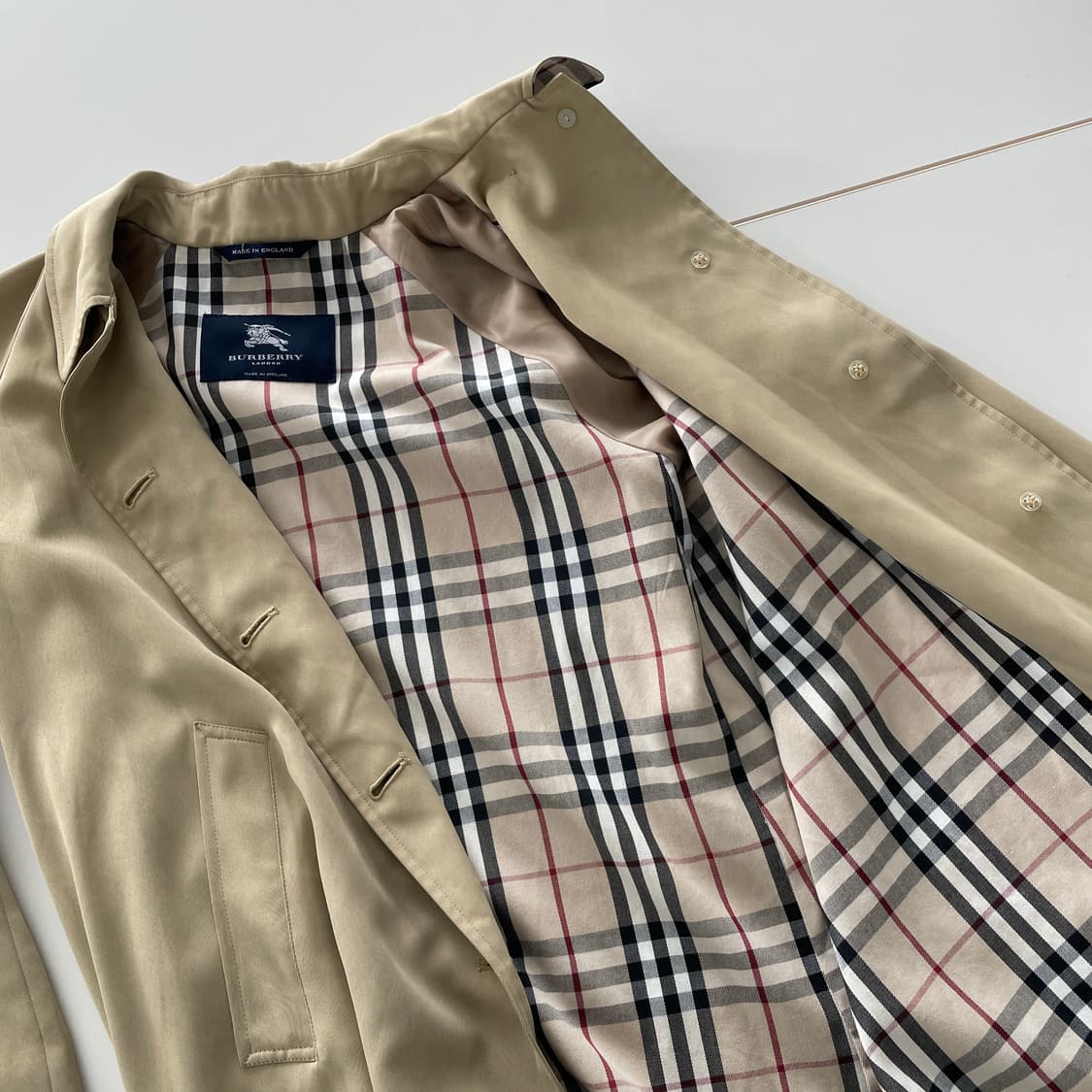 버버리 베이지 싱글 맥 트렌치 코트 상품이미지2