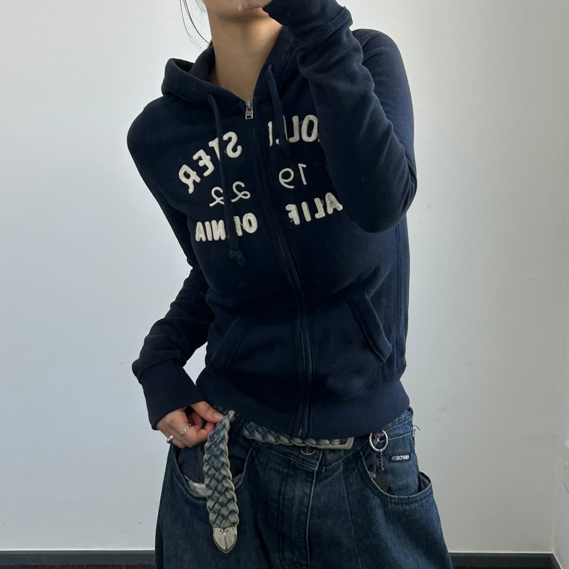 Hollister 홀리스터 스펠아웃로고 네이비 후드집업 상품이미지2