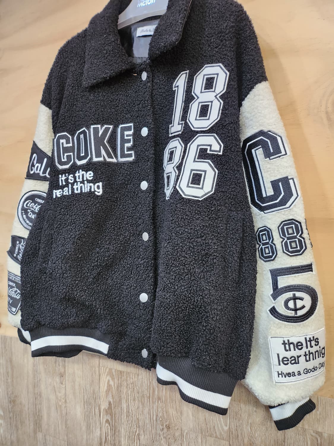 560) 오버핏 뽀글이 야구 점퍼 상품이미지3