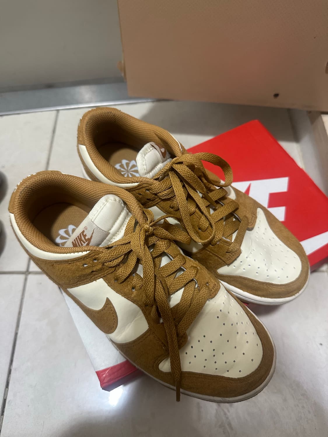 나이키 덩크 로우 상품이미지1