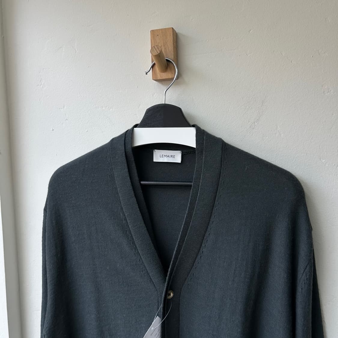 16823 - 르메르 메리노 블렌드 트위스트 가디건  상품이미지1