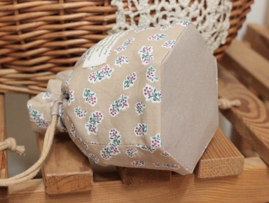 핸드메이드 베이지 육각형 스트링 파우치 상품이미지2